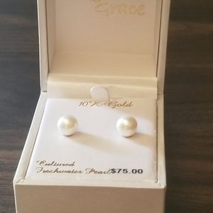 Pearl earrings